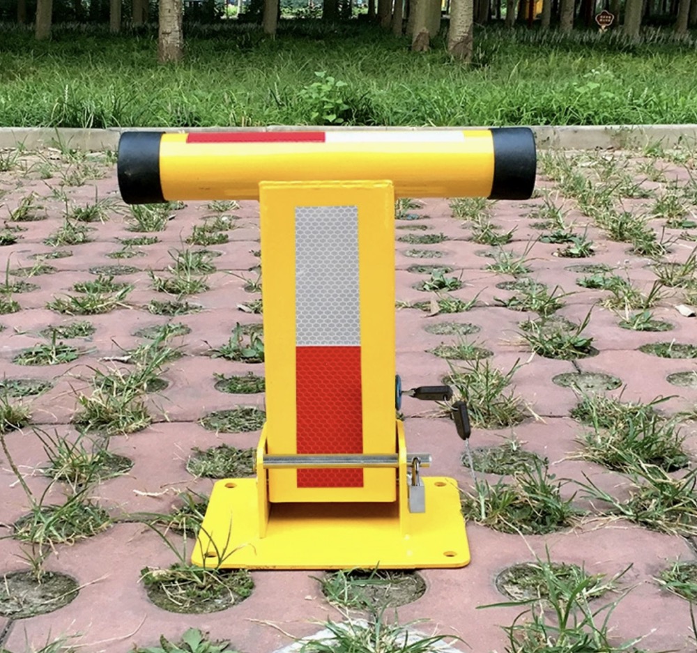 Baroxon Manual Parking Barrier in Kuwait City Office