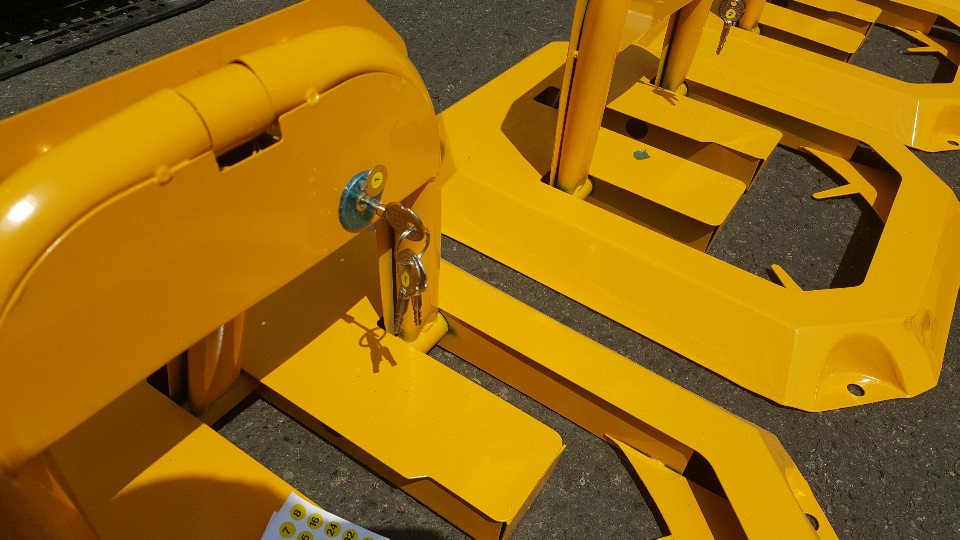 Baroxon Manual Parking Lock Kuwait Yellow